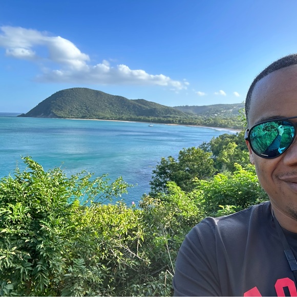 Meet your Posher, Adrien - Picture 1 of 1